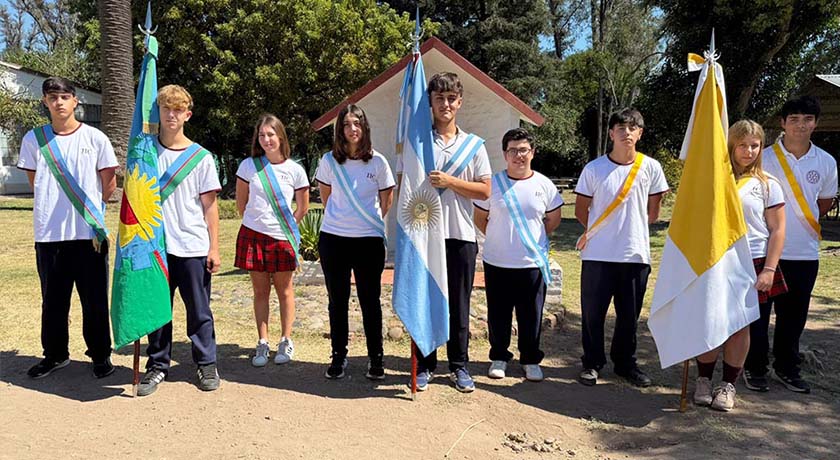 Nuevos abanderados en secundaria